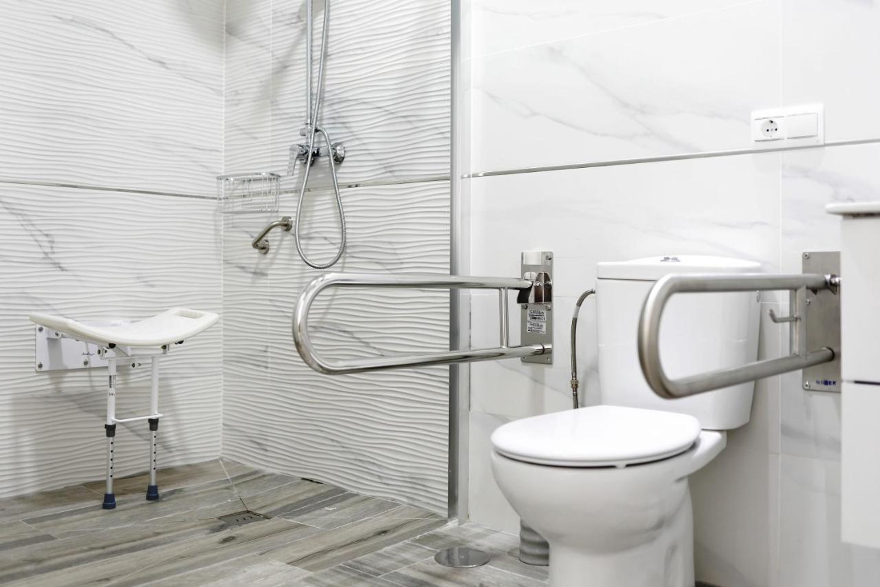 Apartamento Venus 2 科尼尔-德拉弗龙特拉 外观 照片